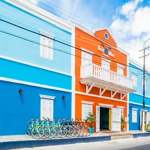 Bed & Bike Curacao Hostel