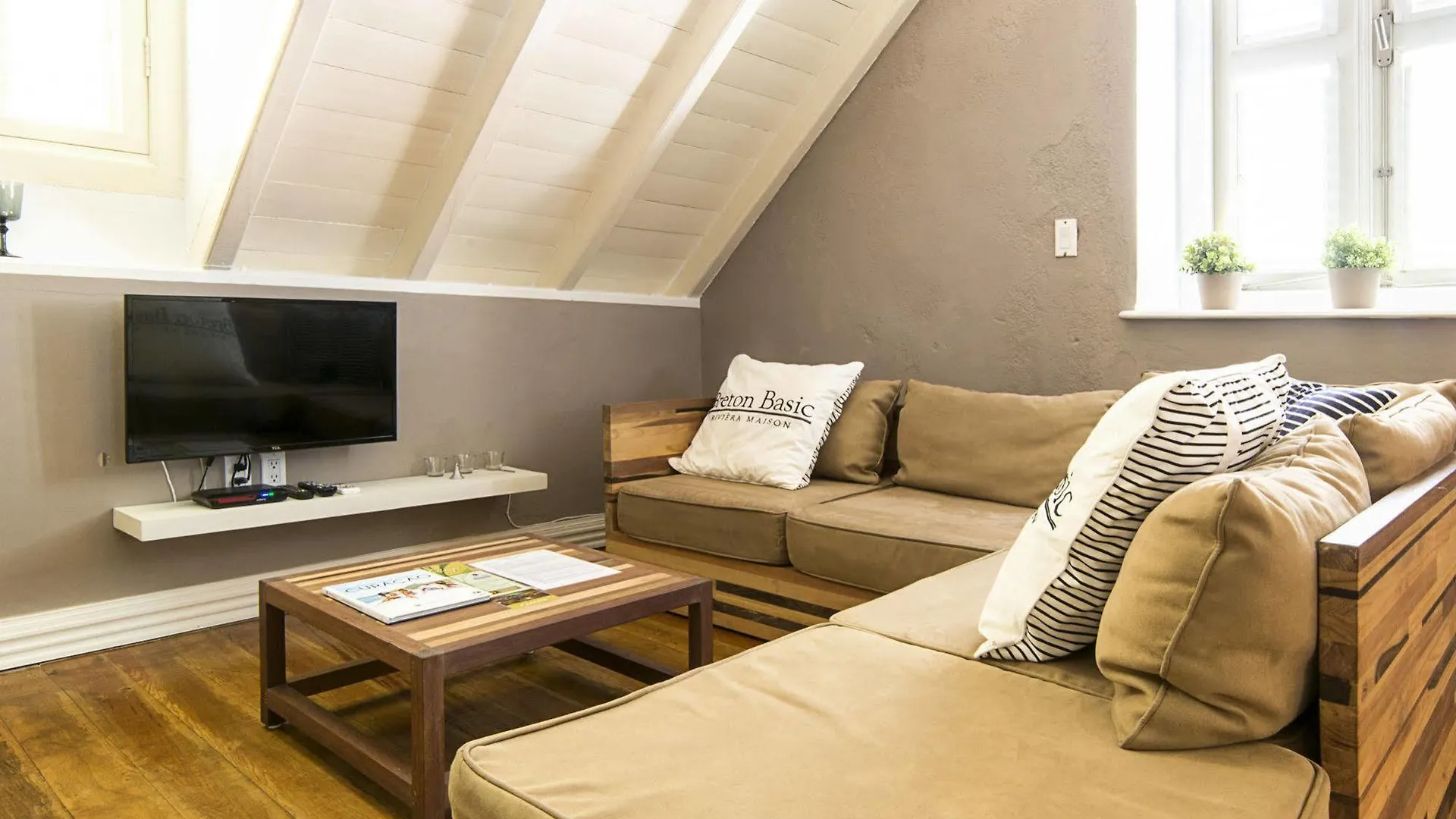 Pietermaai Boutique Hotel Виллемстад
